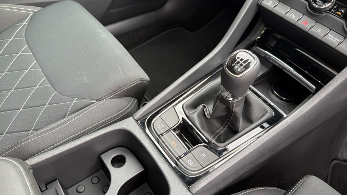 Skoda Karoq 1.5 TSI Sportline Edition 5dr Petrol Estate - Image 14